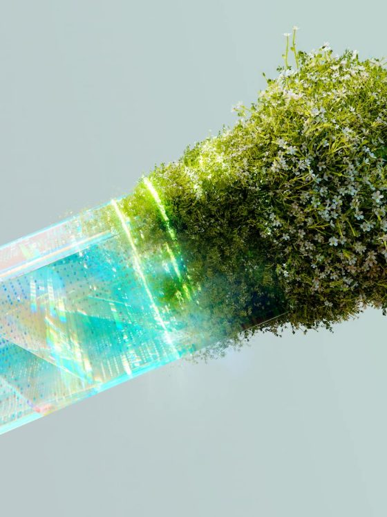 While Everyone Is Busy Panicking About AI – Here’s 7 HUMAN Skills That Make You Irreplaceable